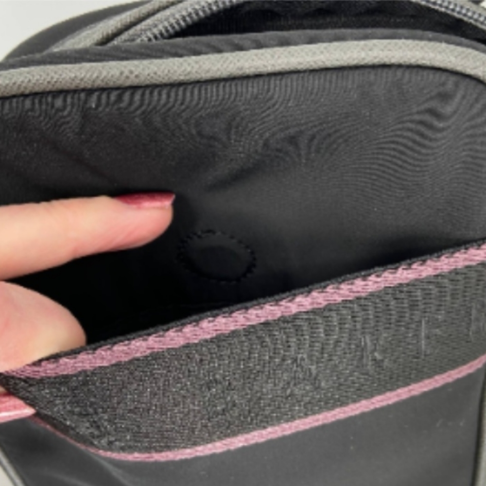 TED BAKER LONDON FITNESS SATIN NYLON FLIGHT CROSSBODY BAG NWT - Picture 5 of 8